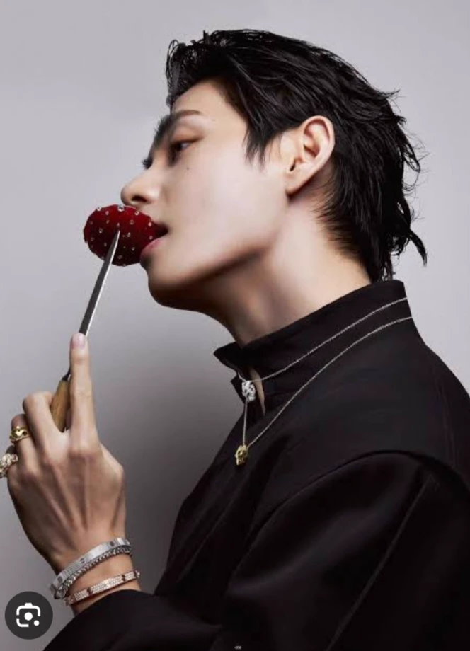 Kim Taehyung thumbnail