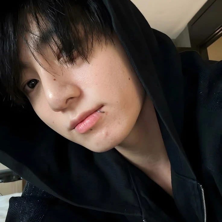Jeon Jungkook thumbnail