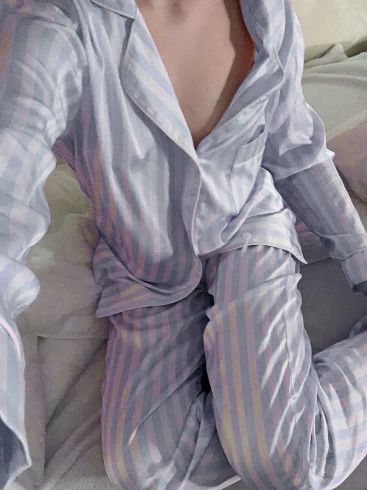 He sends you hot photos!! thumbnail