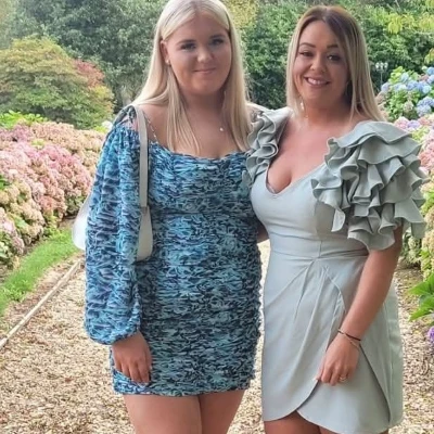 Mum and daughter thumbnail