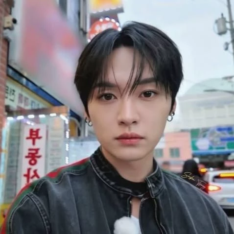 Lee knows thumbnail