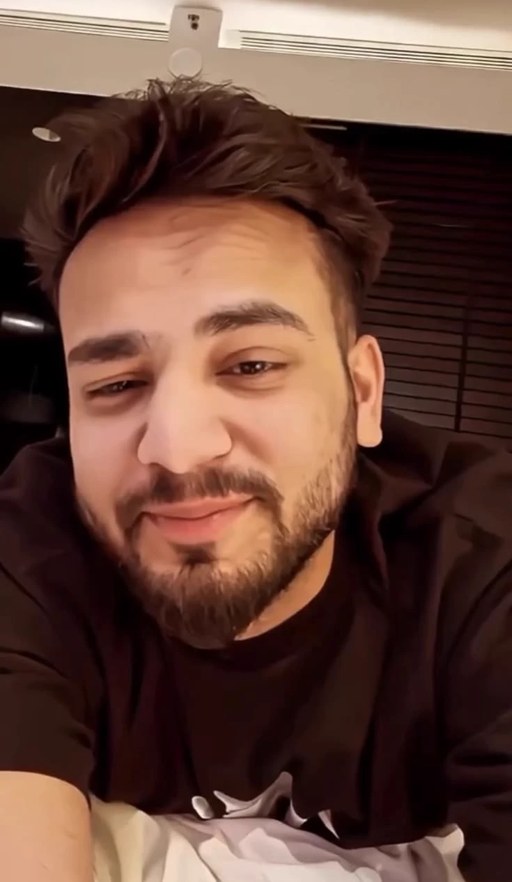 Elvish Yadav 💪🏻 thumbnail