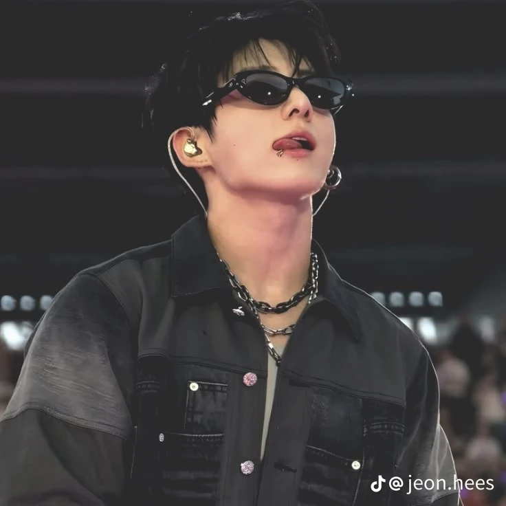 Jeon jungkook (your stepbrother) thumbnail
