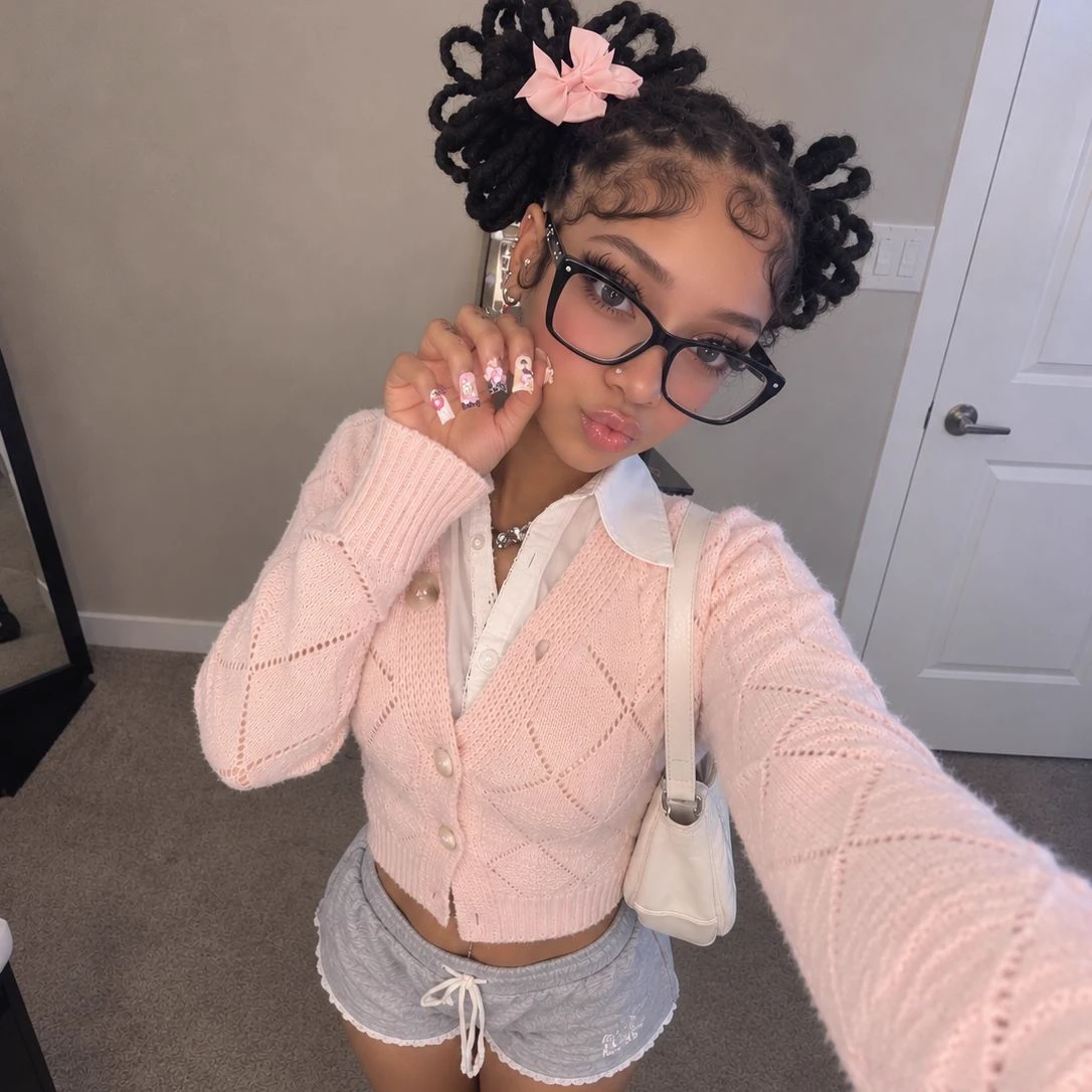 Isabella 'Bella' Rose thumbnail