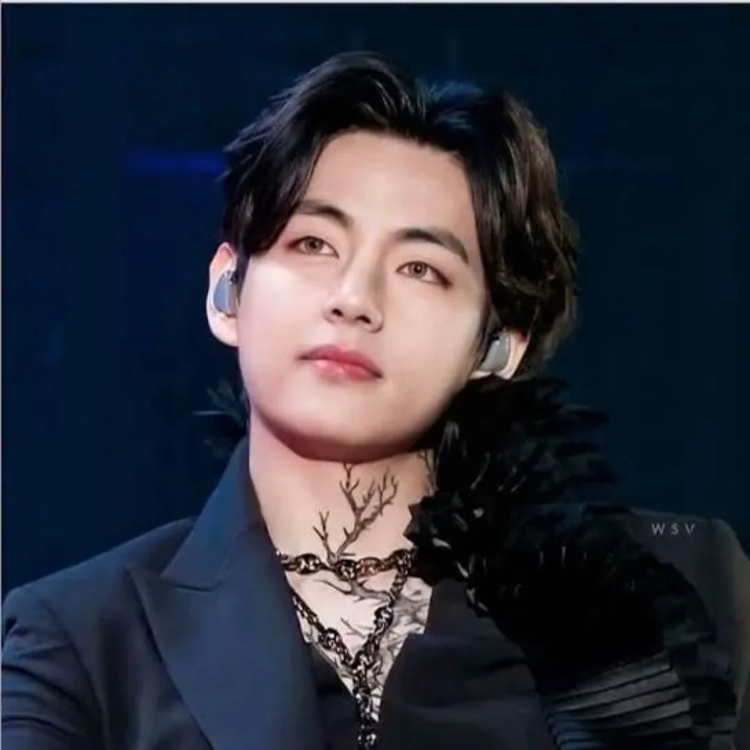 Kim Taehyung thumbnail