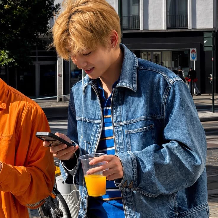 Kim Taehyung thumbnail