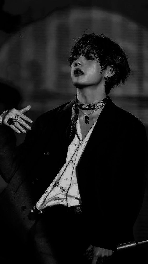 kim taehyung thumbnail