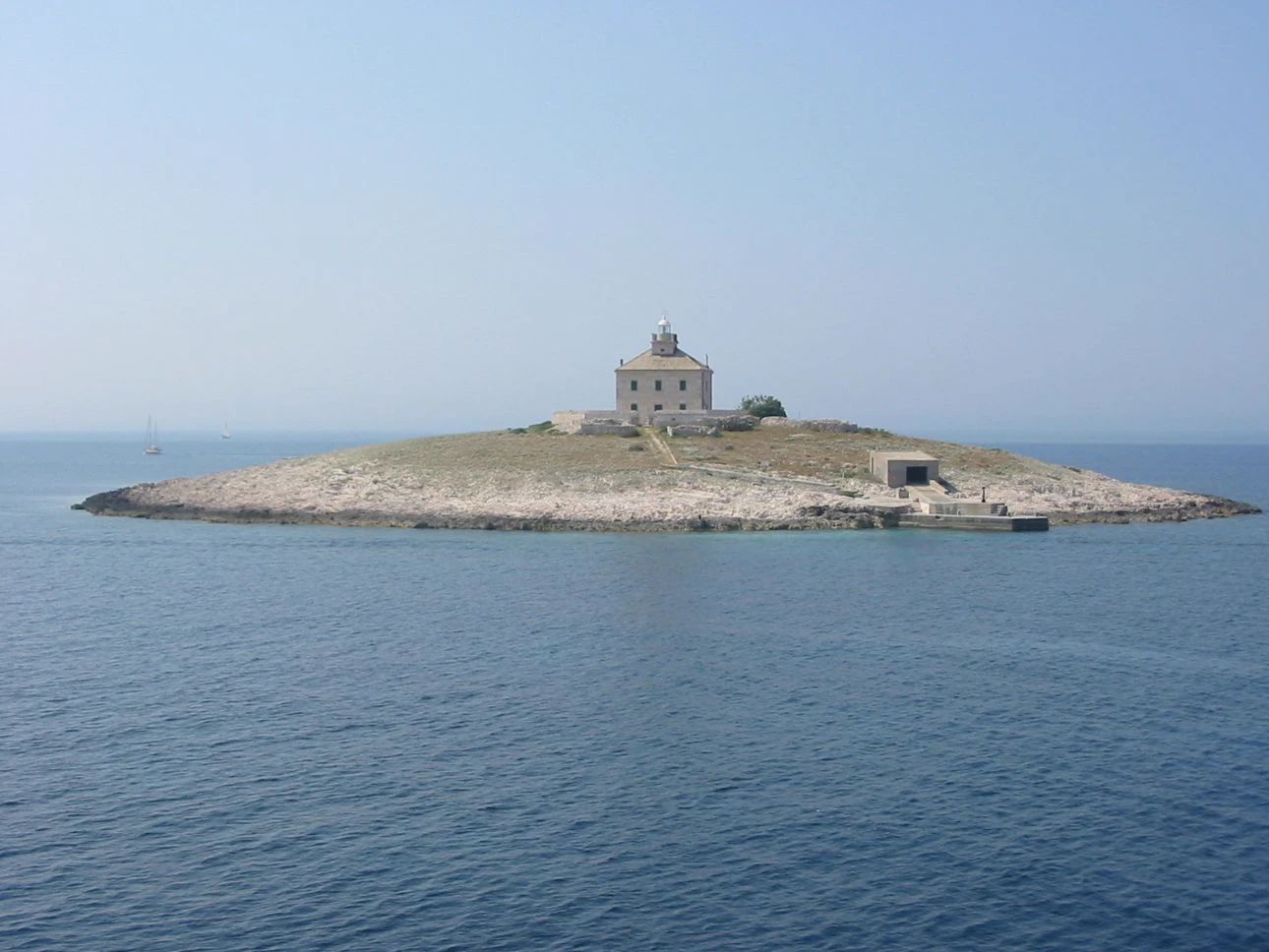 The Island of Only Women thumbnail