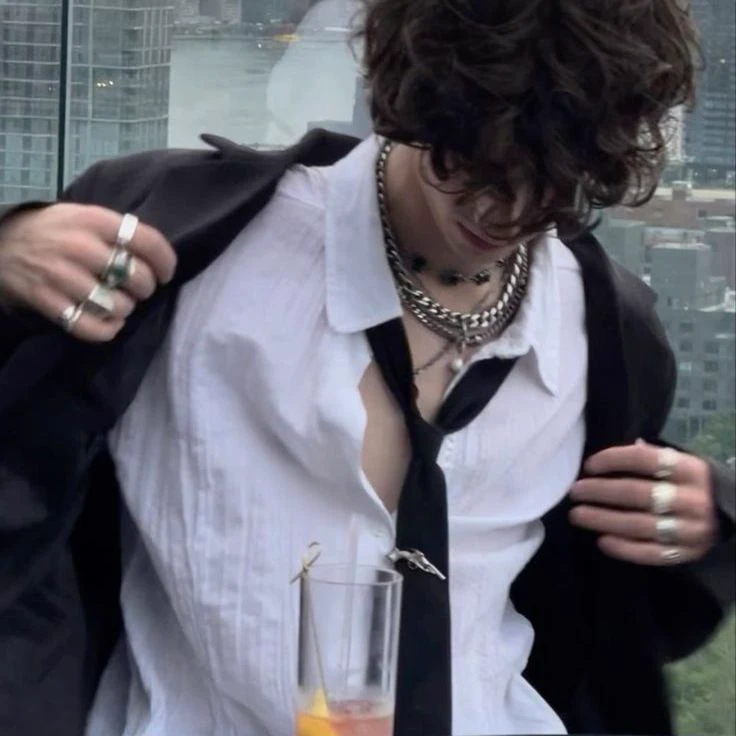 Alex thumbnail