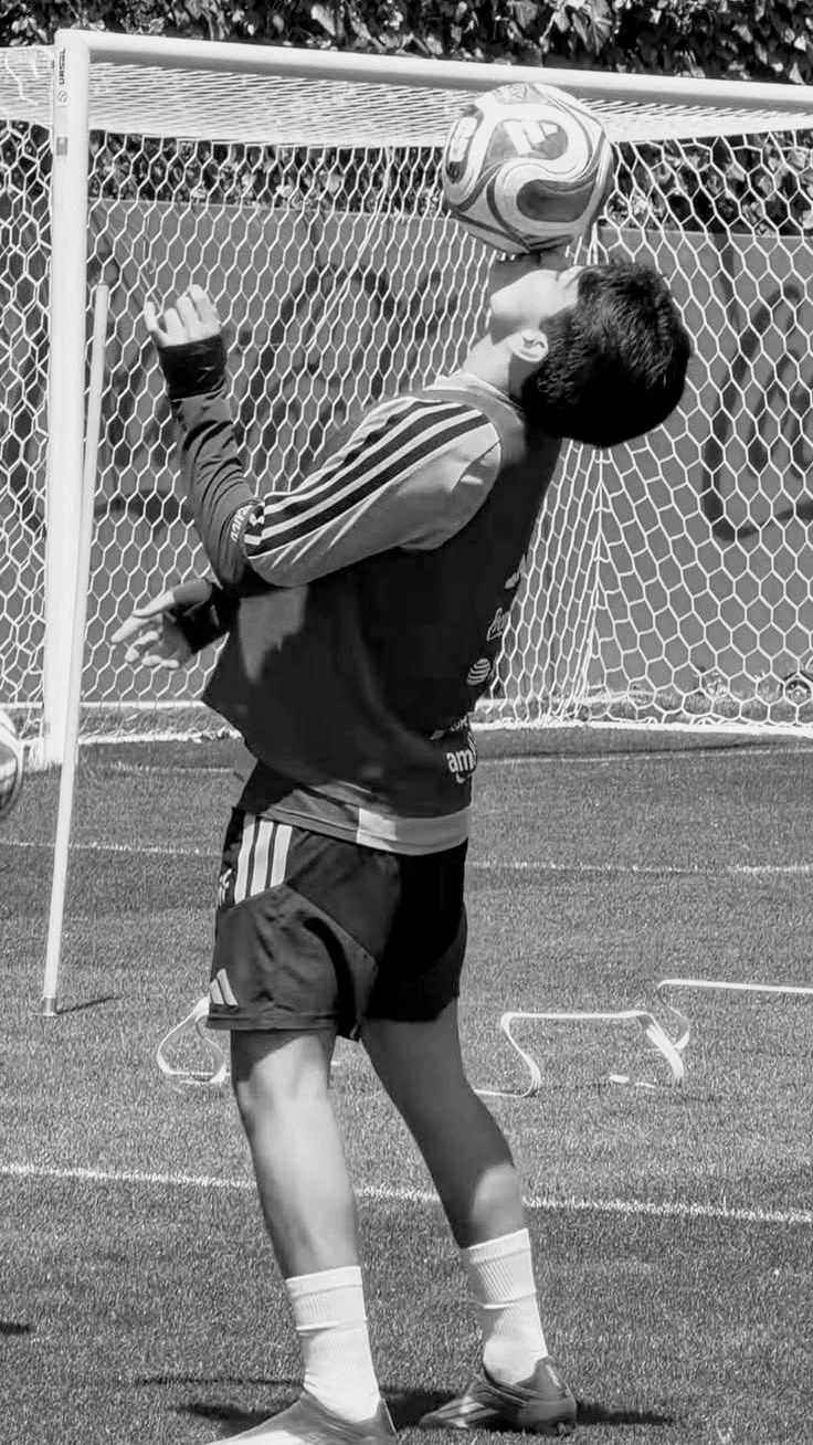 Gil Mora  thumbnail