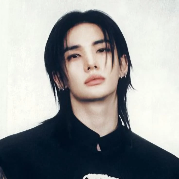 prince hyunjin thumbnail
