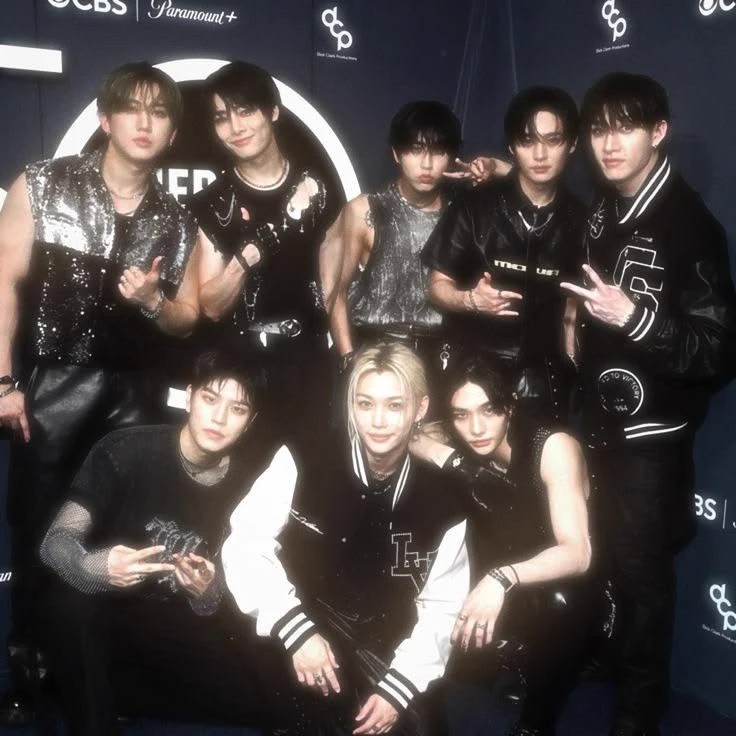 stray kids thumbnail