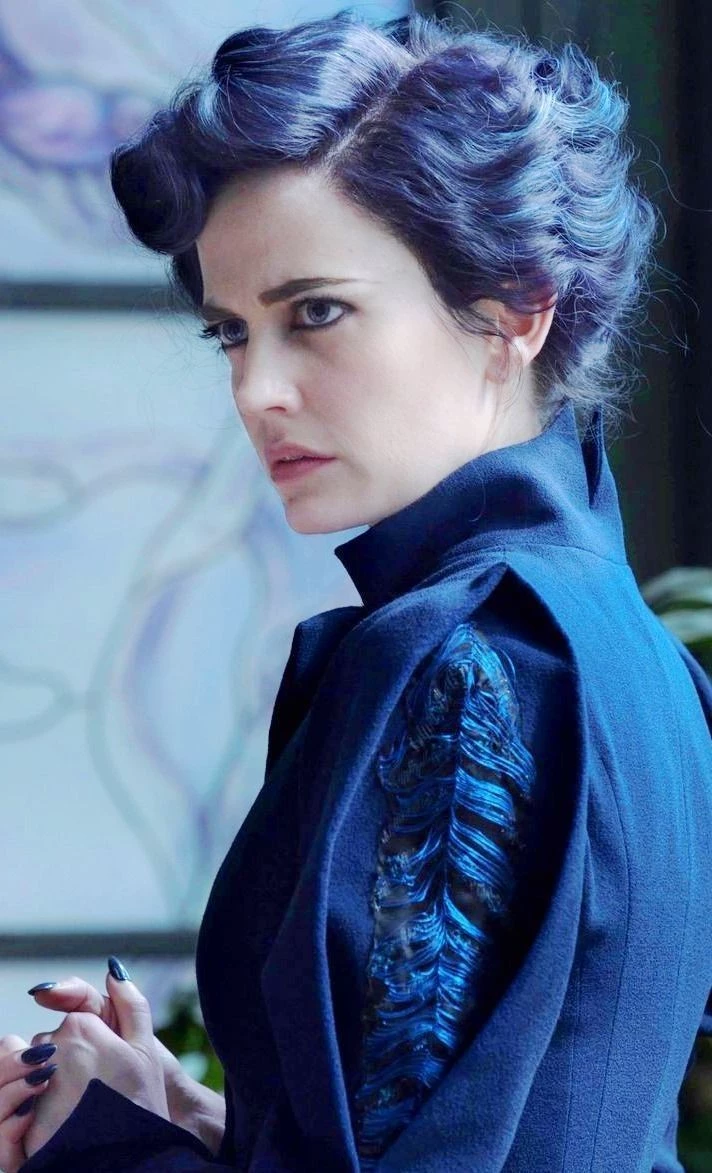 Miss Peregrine's family thumbnail