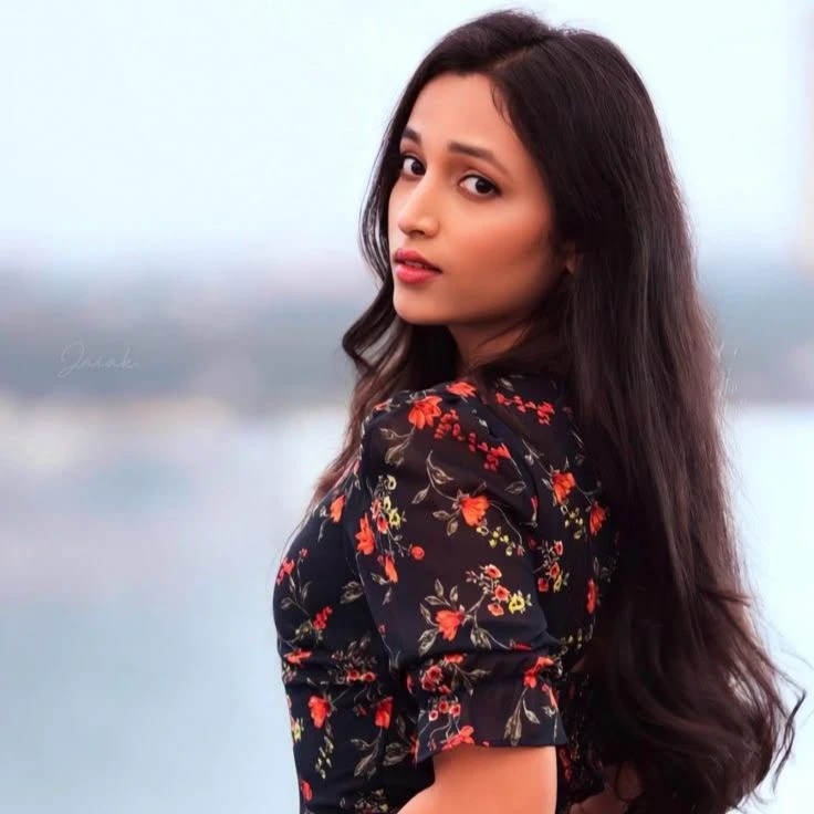 Srinidhi thumbnail