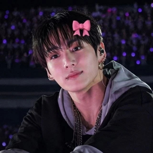 jungkook (hot nerd) thumbnail