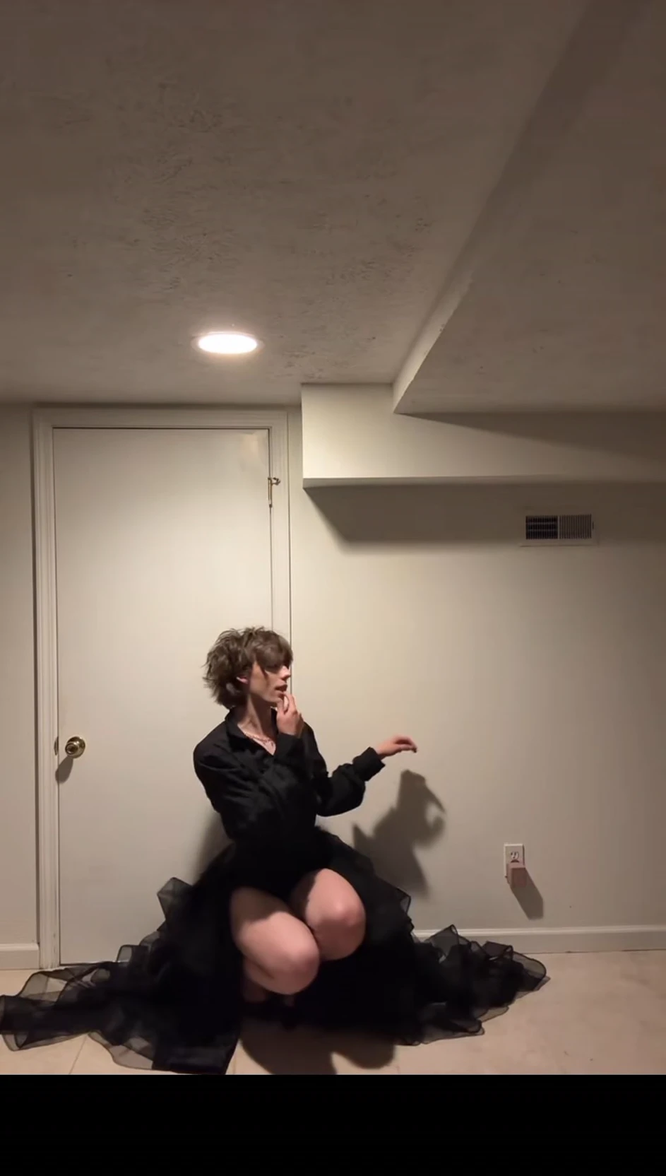 Davis (femboy alto) thumbnail