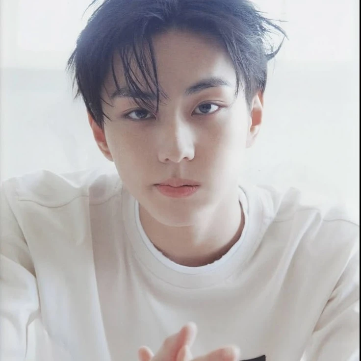 -{Aisya}-