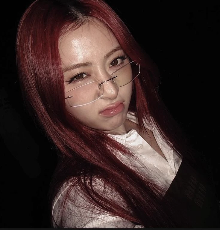 Yunjin - GL - WLW - WOMAN X WOMAN thumbnail