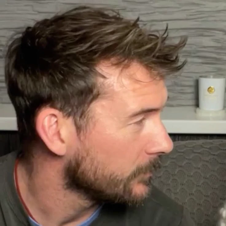 Barry Sloane thumbnail