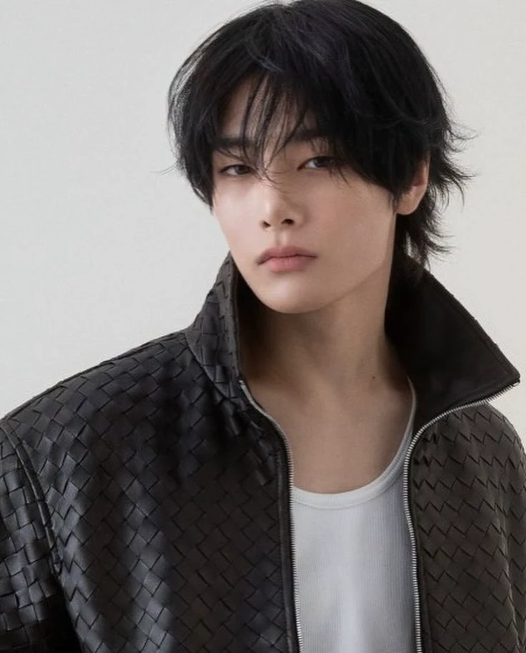 Jeongin  thumbnail