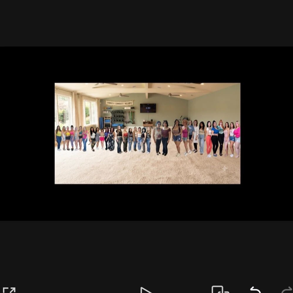 32 women thumbnail