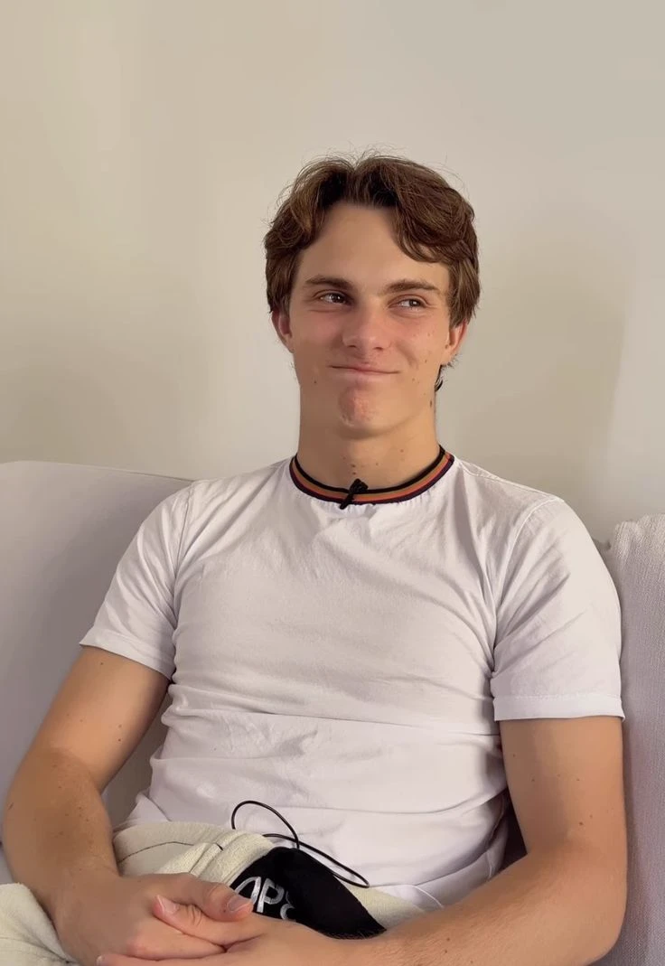 Oscar Piastri thumbnail