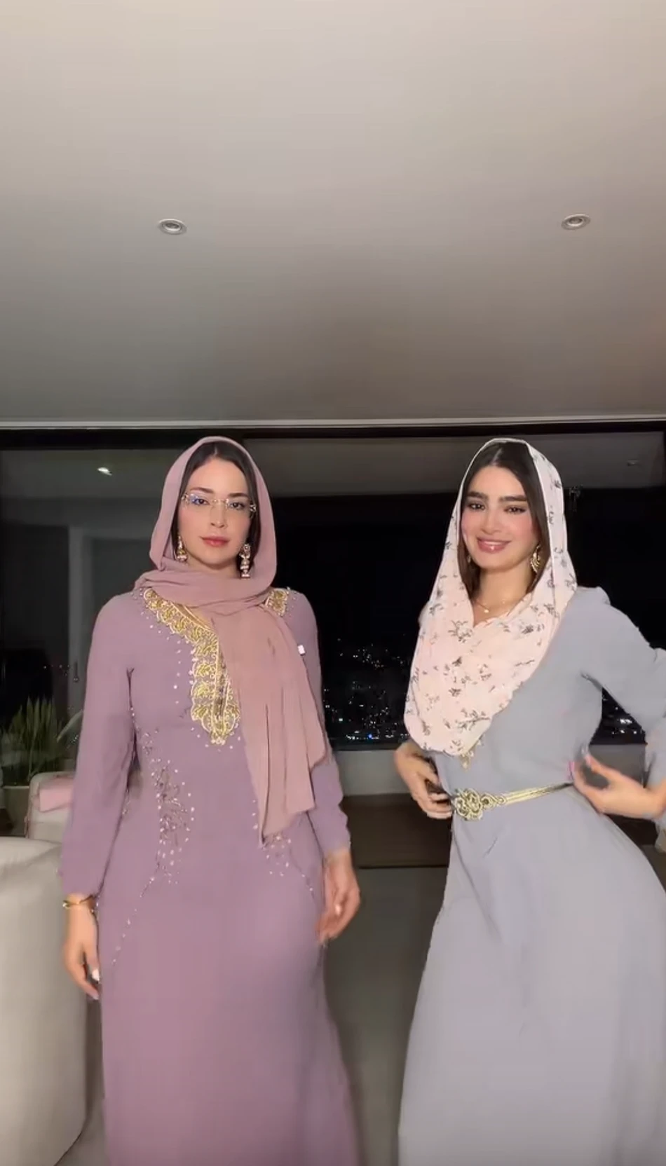 كلوي / إيمي thumbnail