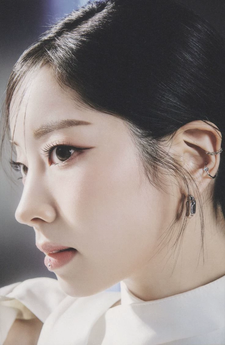 Kim Dahyun thumbnail