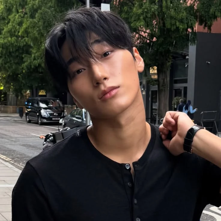 Choi San thumbnail