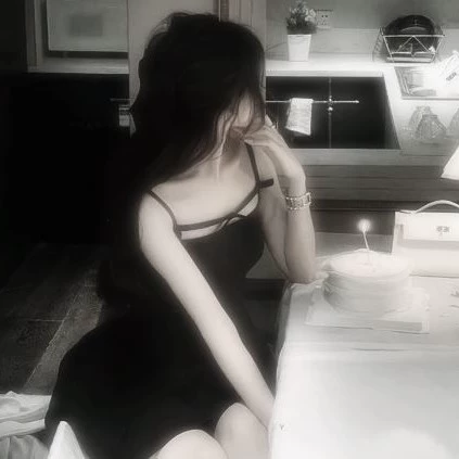 ɑкɑяι🍷