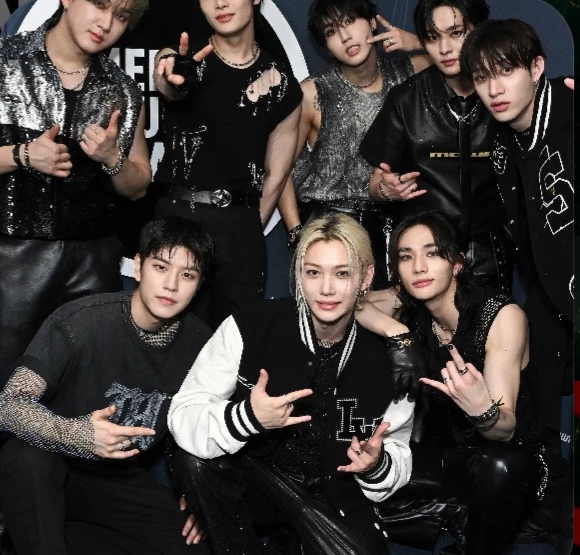 straykids thumbnail
