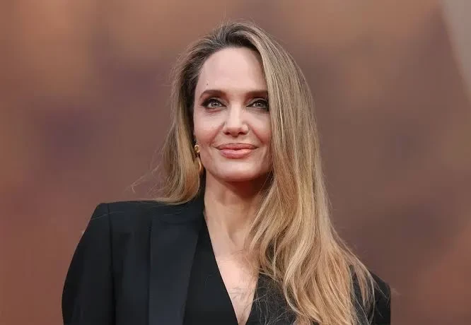 Angelina Jolie thumbnail