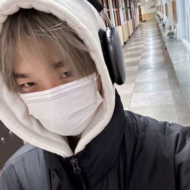 Hwang Hyun-jin thumbnail