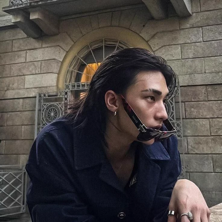 Hwang Hyunjin thumbnail