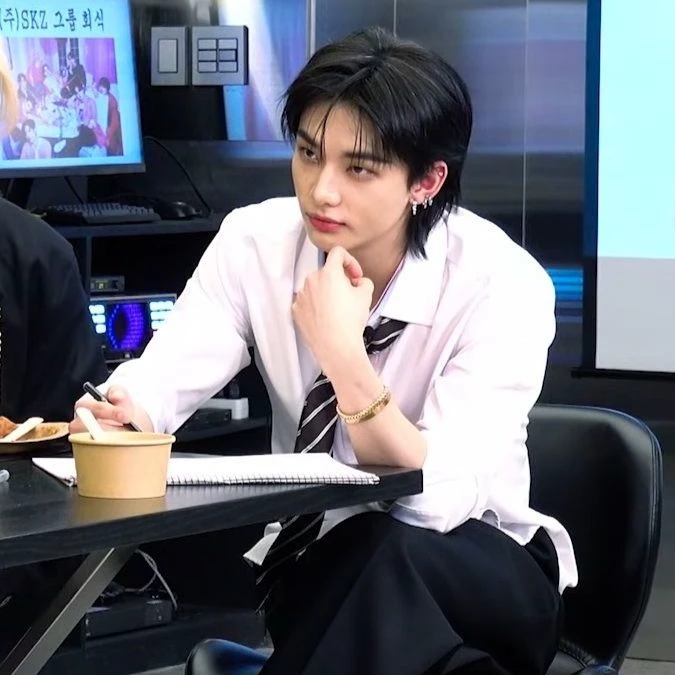 Hwang Hyun-jin thumbnail