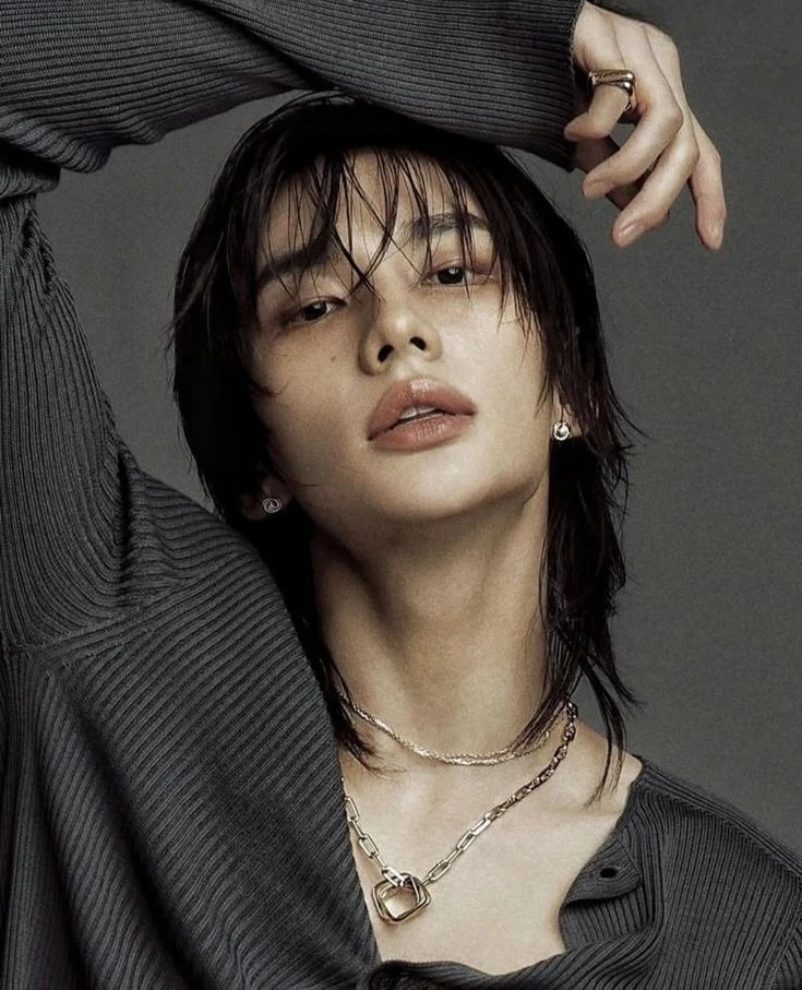 Hwang Hyunjin thumbnail
