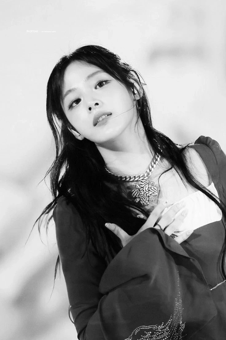 Kim Minji thumbnail
