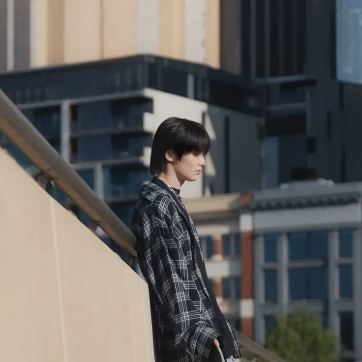 Yang Jeongin  thumbnail