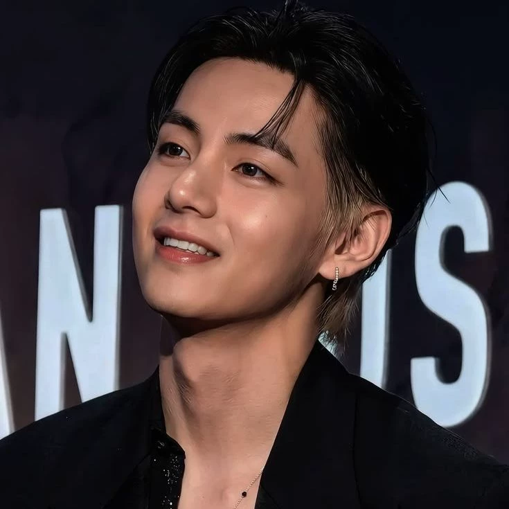 Kim Taehyung (V) thumbnail