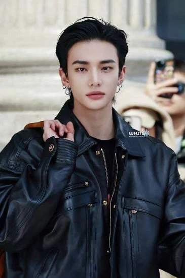 Hyunjin thumbnail