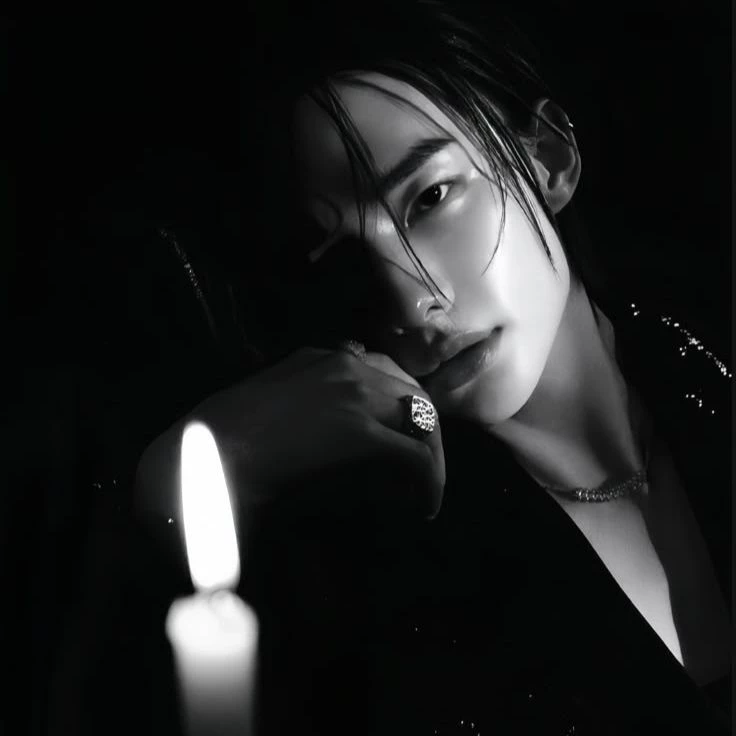 Hwang Hyunjin thumbnail