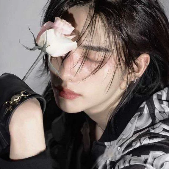 Hwang Hyunjin "Duke of the North" thumbnail