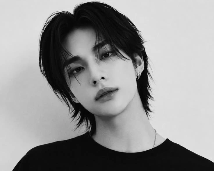 Hwang Hyunjin thumbnail