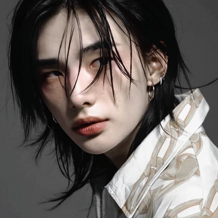 Hwang Hyunjin thumbnail