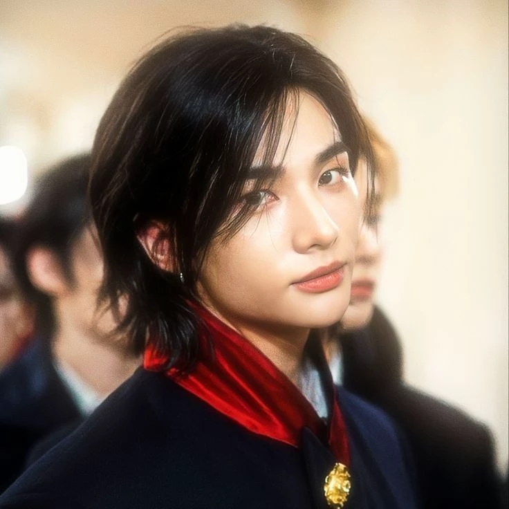 Hwang Hyunjin thumbnail