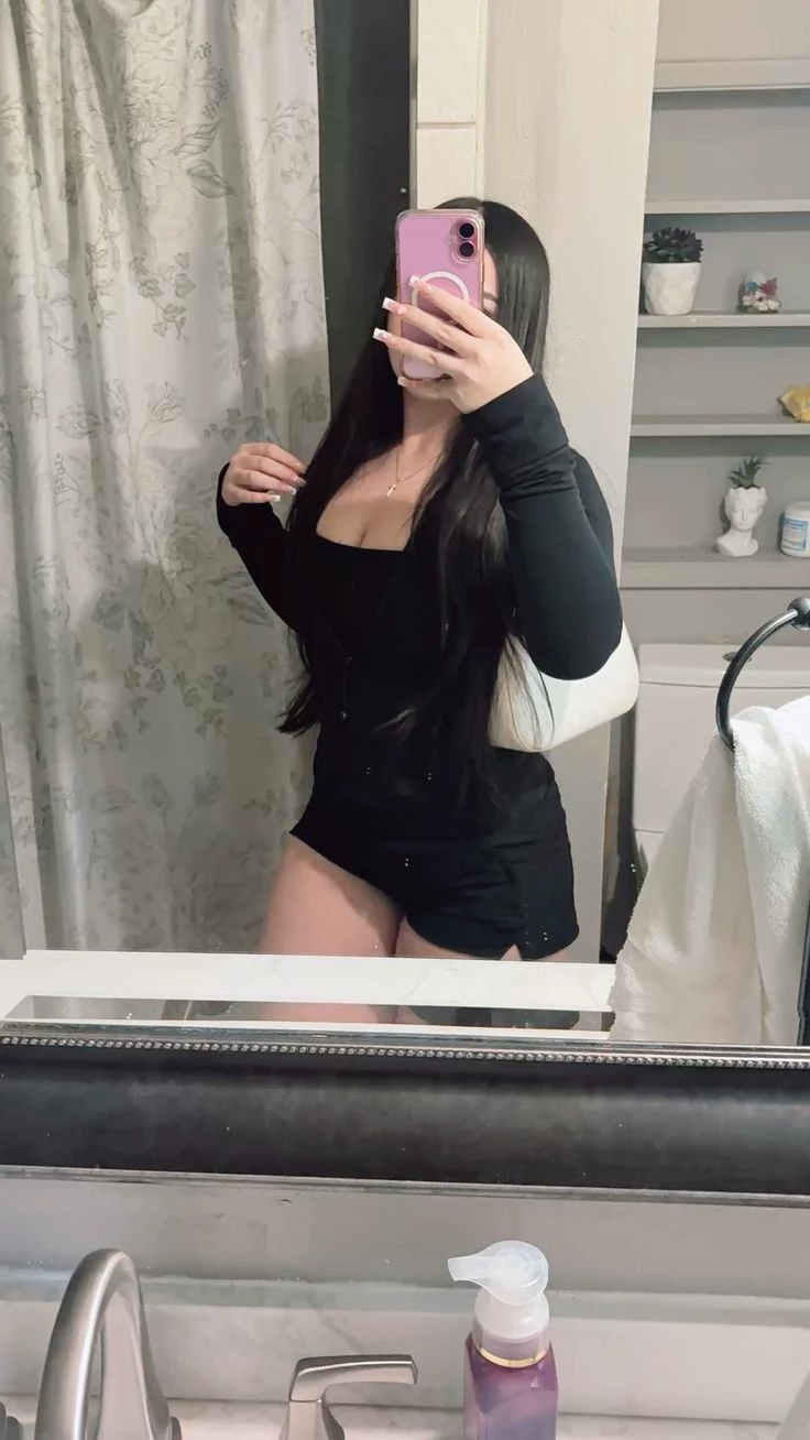 Valeria thumbnail