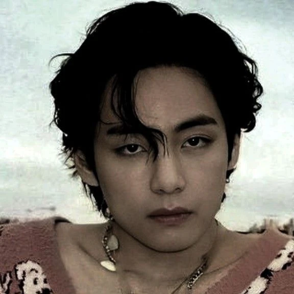 Kim Taehyung thumbnail