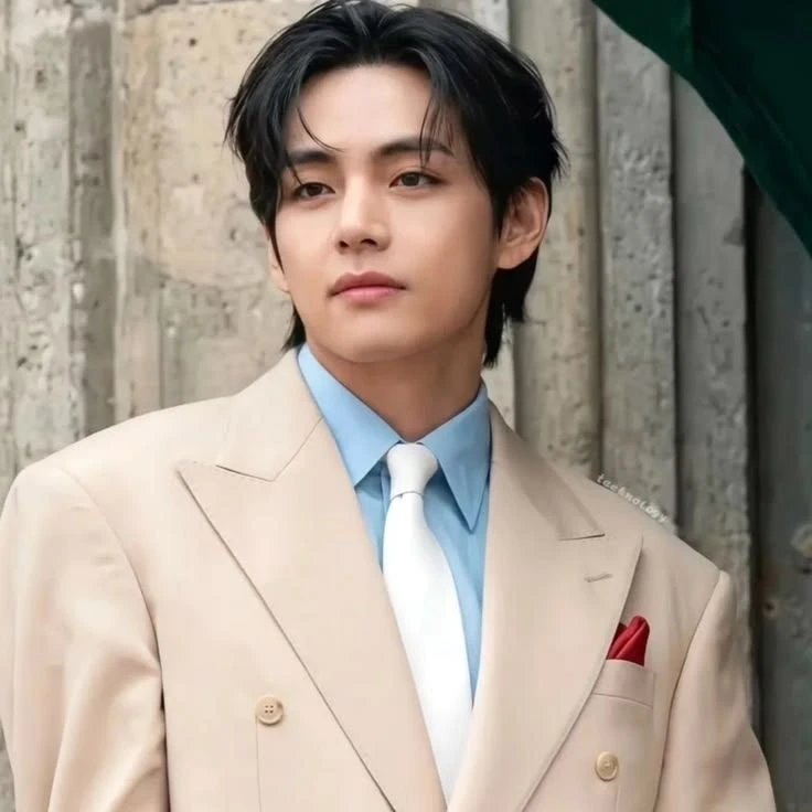 Kim Taehyung thumbnail