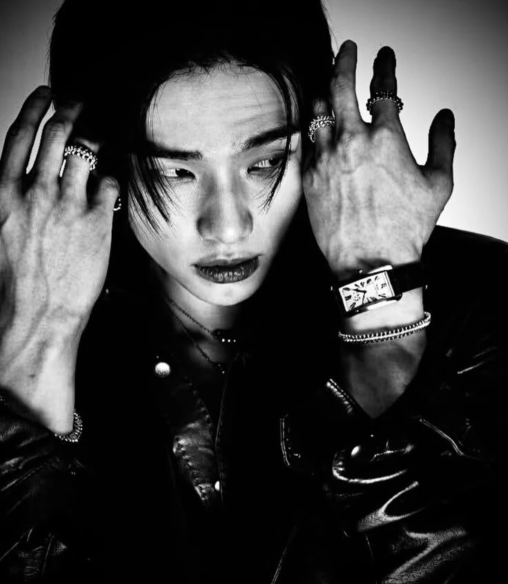 Hwang Hyunjin thumbnail