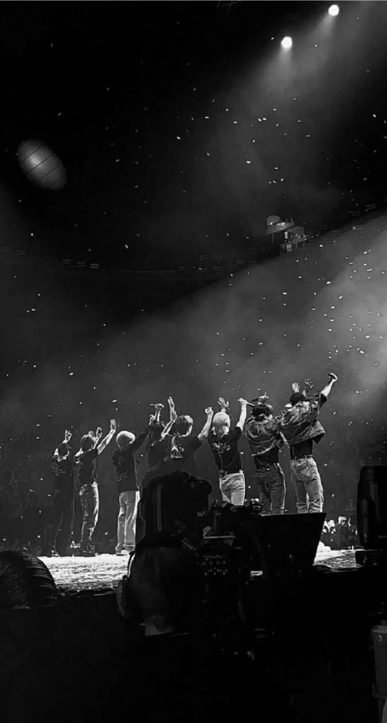 stray kids thumbnail